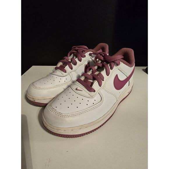 Nike Force 1 Girls Lace Up Sneakers DH9601 Shoe Size 3Y - Picture 2 of 8